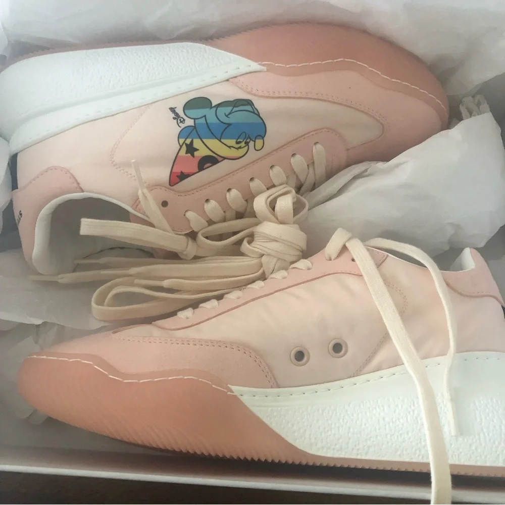 Stella McCartney details care